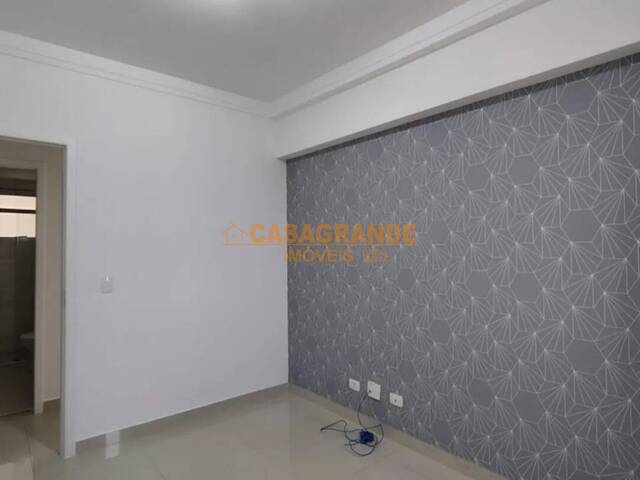 #12906 - Apartamento para Locação em São José dos Campos - SP - 2