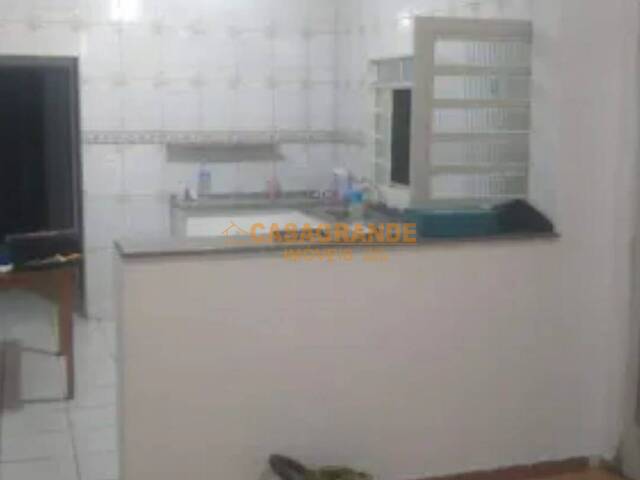 Casa para Venda em São José dos Campos - 5