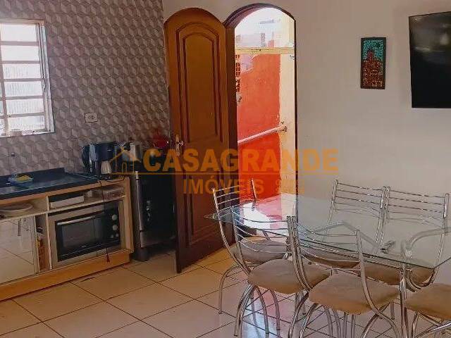 Casa para Venda em Jacareí - 4