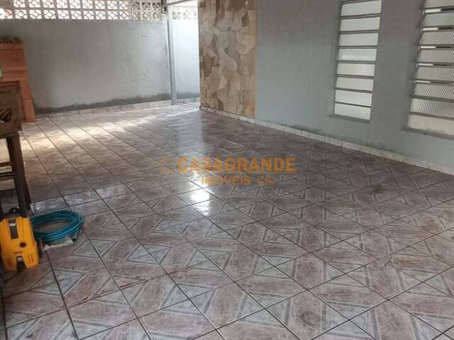 Casa para Venda em São José dos Campos - 5