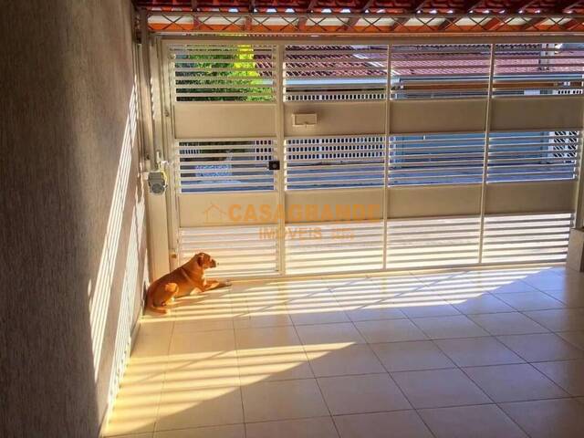 Casa para Venda em São José dos Campos - 4