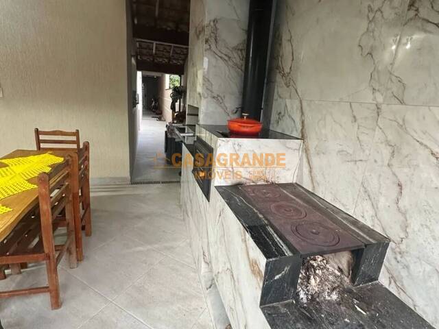 Casa para Venda em São José dos Campos - 5