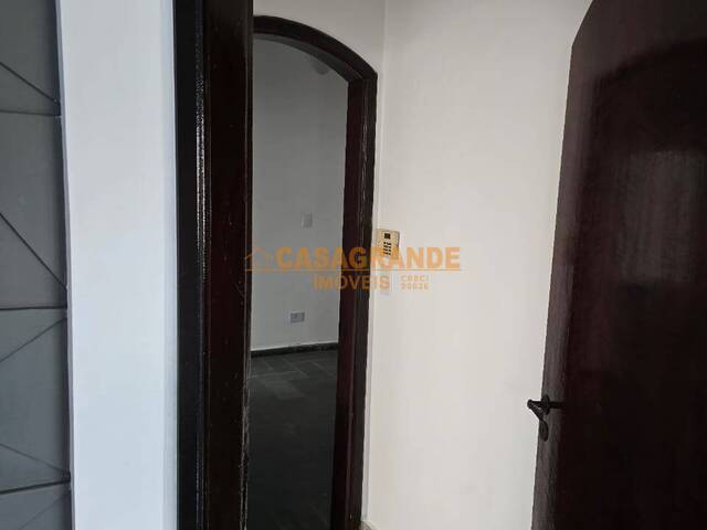 Bangalô para Venda em São José dos Campos - 5