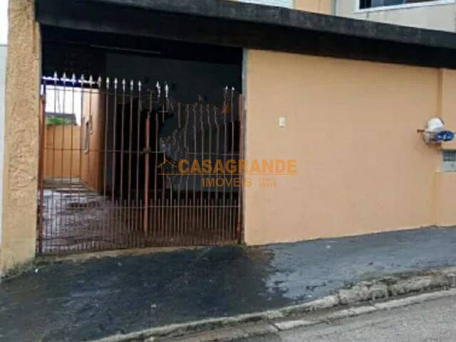 Venda em Residencial Santa Paula - Jacareí