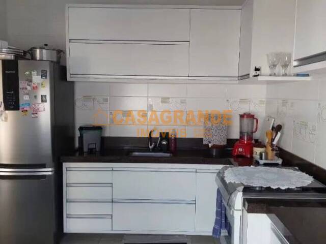 Casa para Venda em São José dos Campos - 5