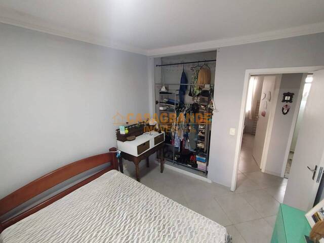 Casa para Venda em São José dos Campos - 5