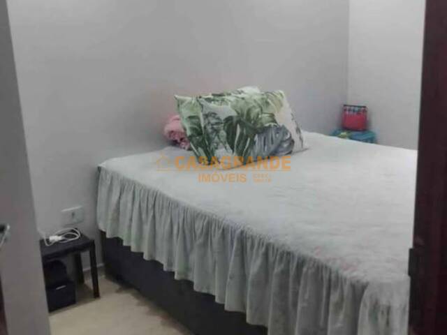 Apartamento para Venda em São José dos Campos - 4