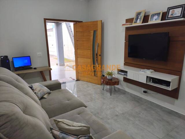 #13018 - Casa para Venda em Jacareí - SP - 2