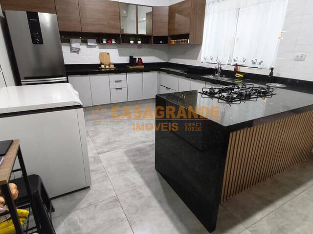 #13018 - Casa para Venda em Jacareí - SP - 1