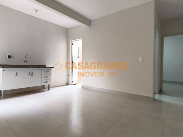 Casa para Venda em São José dos Campos - 4