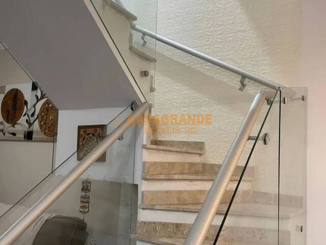 Venda em Chácaras São José - São José dos Campos