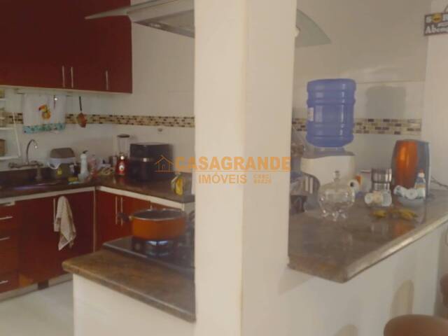 Casa para Venda em São José dos Campos - 4