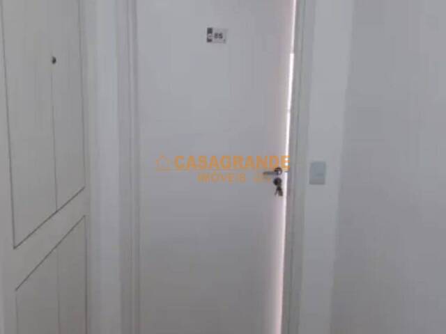 Apartamento para Venda em São José dos Campos - 4