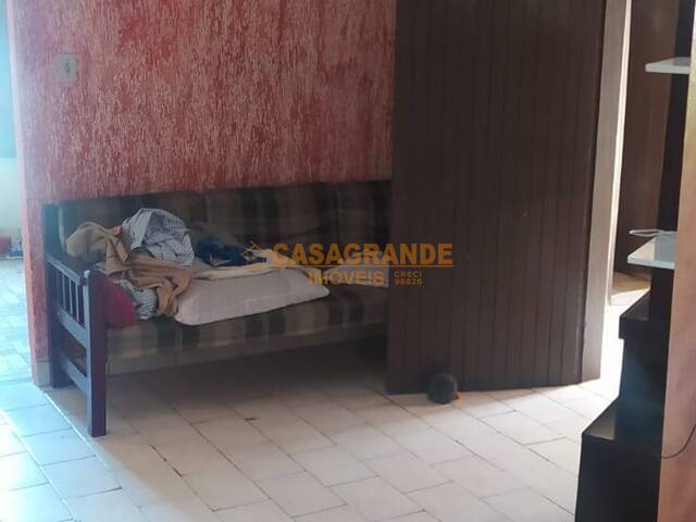 Casa para Venda em São José dos Campos - 5