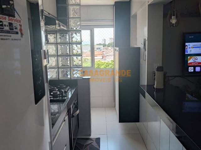 Apartamento para Venda em São José dos Campos - 4