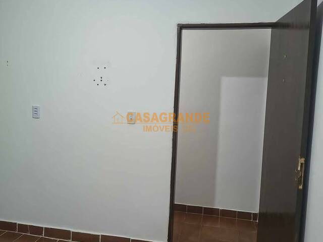 Casa para Venda em São José dos Campos - 5
