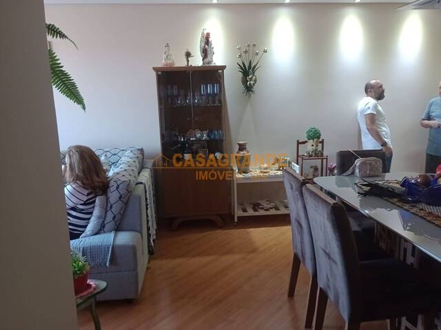 Apartamento para Venda em São José dos Campos - 4