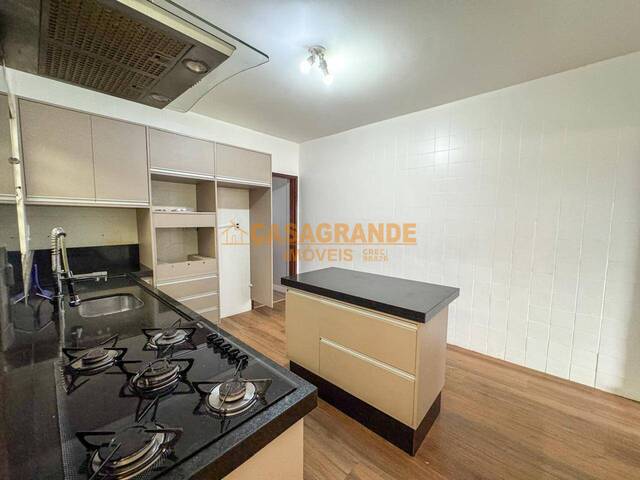 Casa para Venda em São José dos Campos - 5