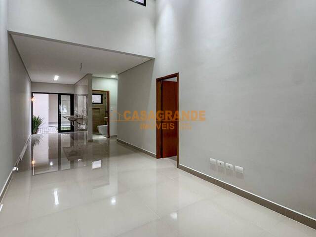 #13114 - Casa para Venda em Jacareí - SP - 1