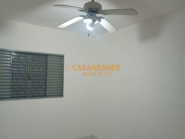 Casa para Venda em São José dos Campos - 5