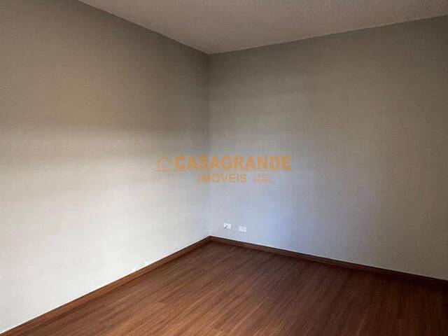 Apartamento para Venda em São José dos Campos - 4