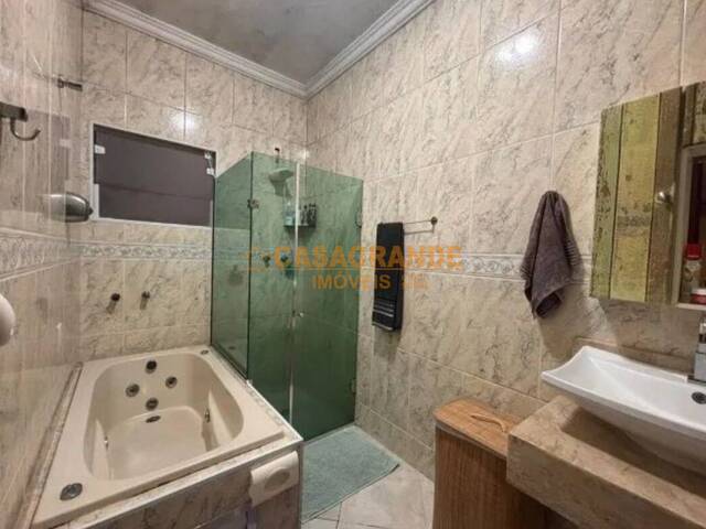 #13132 - Casa para Venda em São José dos Campos - SP - 2