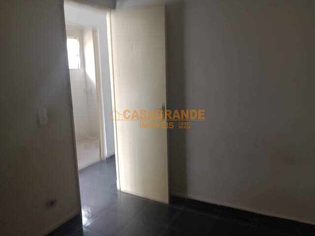 Casa para Venda em São José dos Campos - 4
