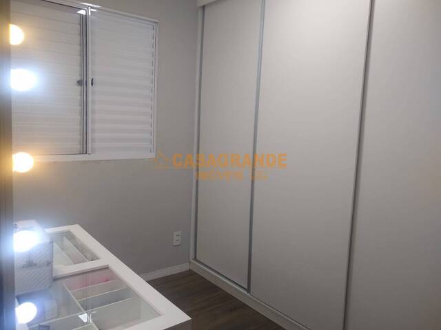 Apartamento para Venda em São José dos Campos - 4
