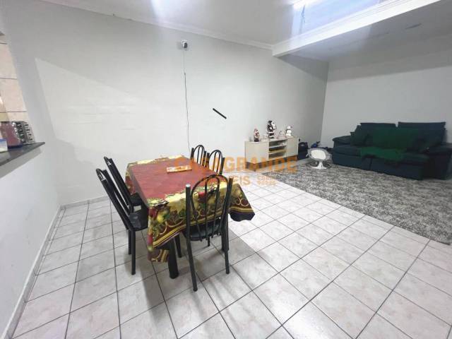 Casa para Venda em São José dos Campos - 4