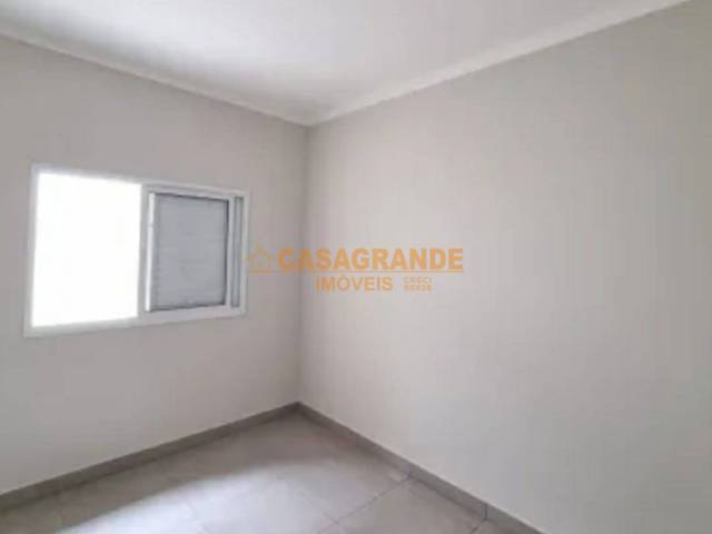 Casa para Venda em São José dos Campos - 5