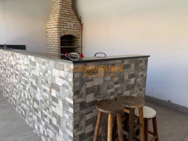 Casa para Venda em São José dos Campos - 4