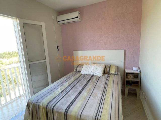 Casa para Venda em São José dos Campos - 4