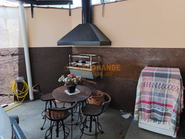 Casa para Venda em São José dos Campos - 4