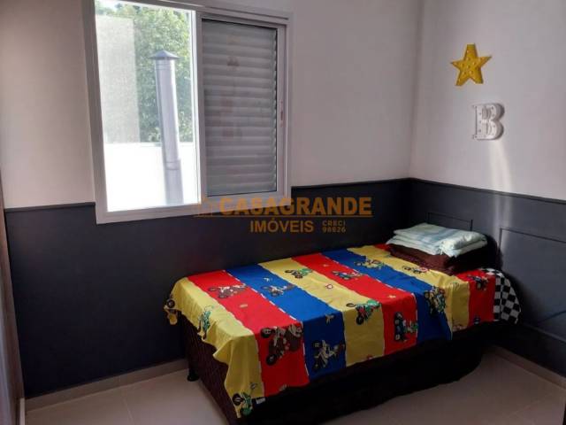 Casa para Venda em São José dos Campos - 4