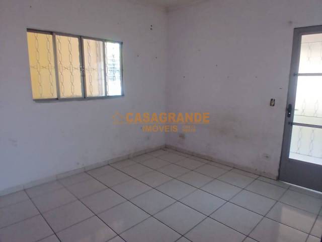 Casa para Venda em São José dos Campos - 4