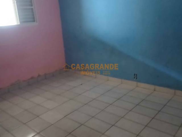 Casa para Venda em São José dos Campos - 4
