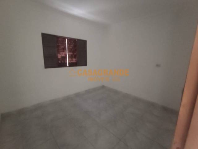 Casa para Locação em São José dos Campos - 4