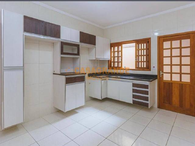 Casa para Venda em São José dos Campos - 5