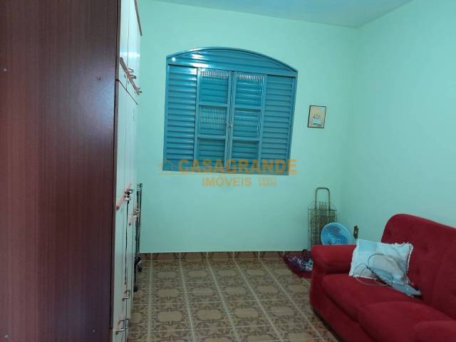 Casa para Venda em São José dos Campos - 5