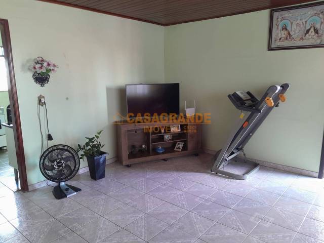 Casa para Venda em São José dos Campos - 4