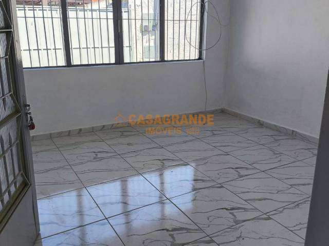 Casa para Venda em São José dos Campos - 4