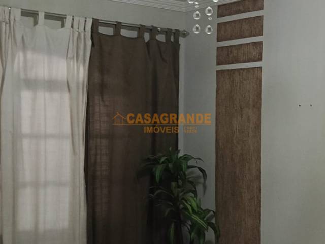Casa para Venda em São José dos Campos - 5