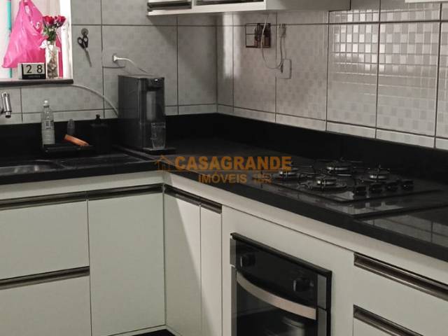 Casa para Venda em São José dos Campos - 4