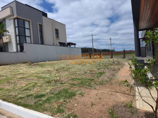 Área para Venda em São José dos Campos - 4