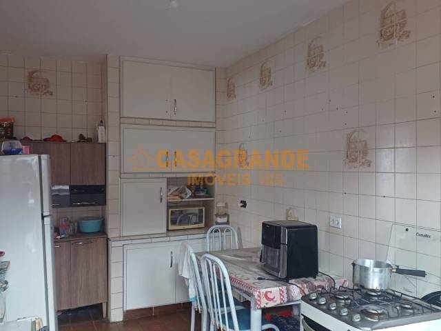 Casa para Venda em São José dos Campos - 5
