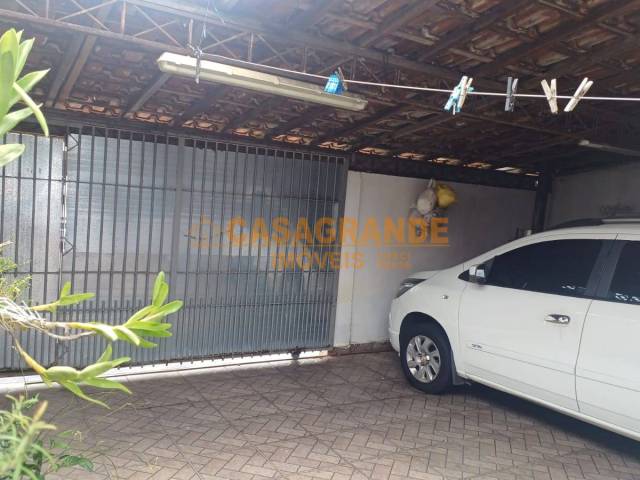 Casa para Venda em São José dos Campos - 2