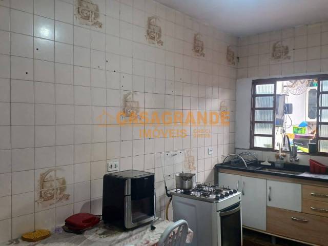 Casa para Venda em São José dos Campos - 3