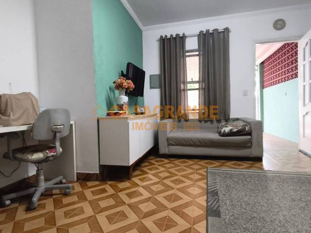 Casa para Venda em São José dos Campos - 5