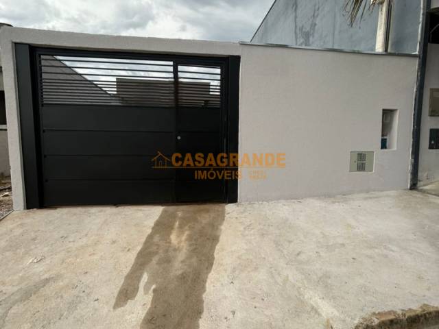 Casa para Venda em São José dos Campos - 4