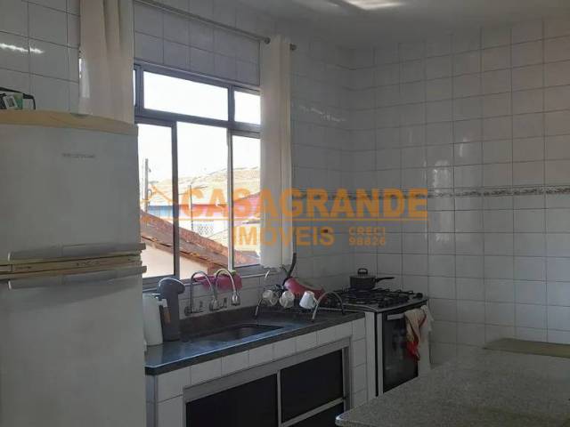 Casa para Venda em São José dos Campos - 4